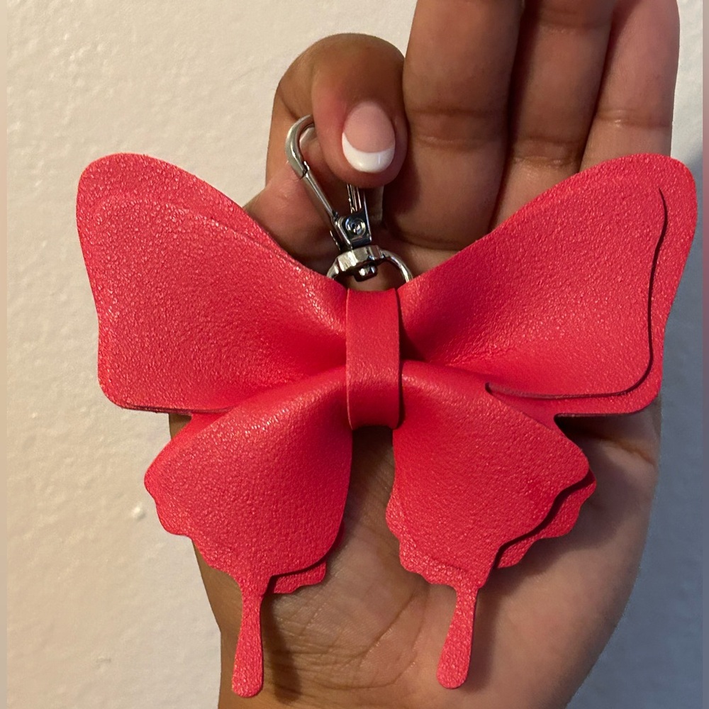 Pink Butterfly Keychain - Picture 3 of 3